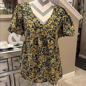 TopShop Floral V-Neck Puff Sleeve Maternity Top, NWT